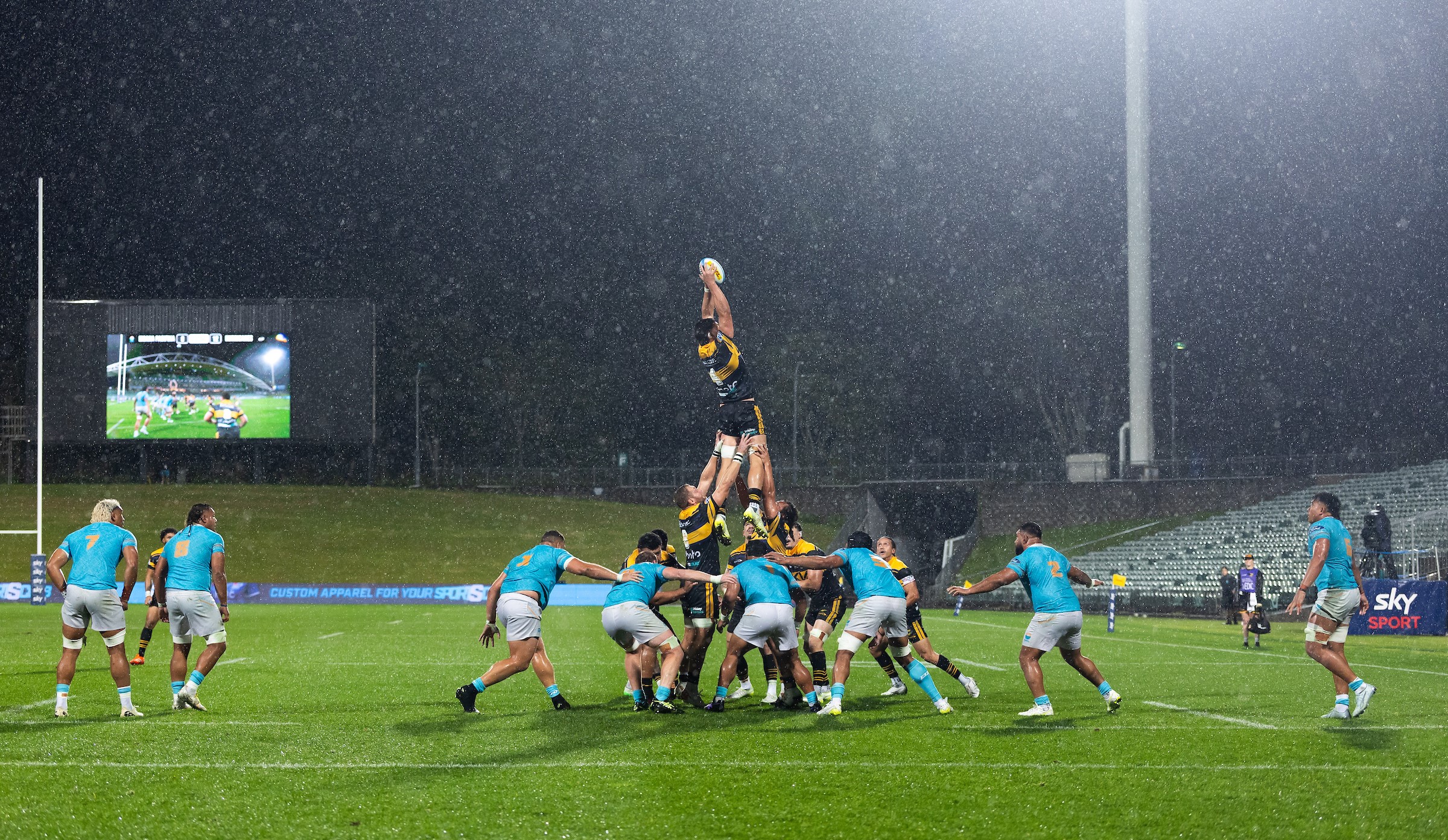 'Empty seats is a problem' - NZR boss on Super Rugby crowds