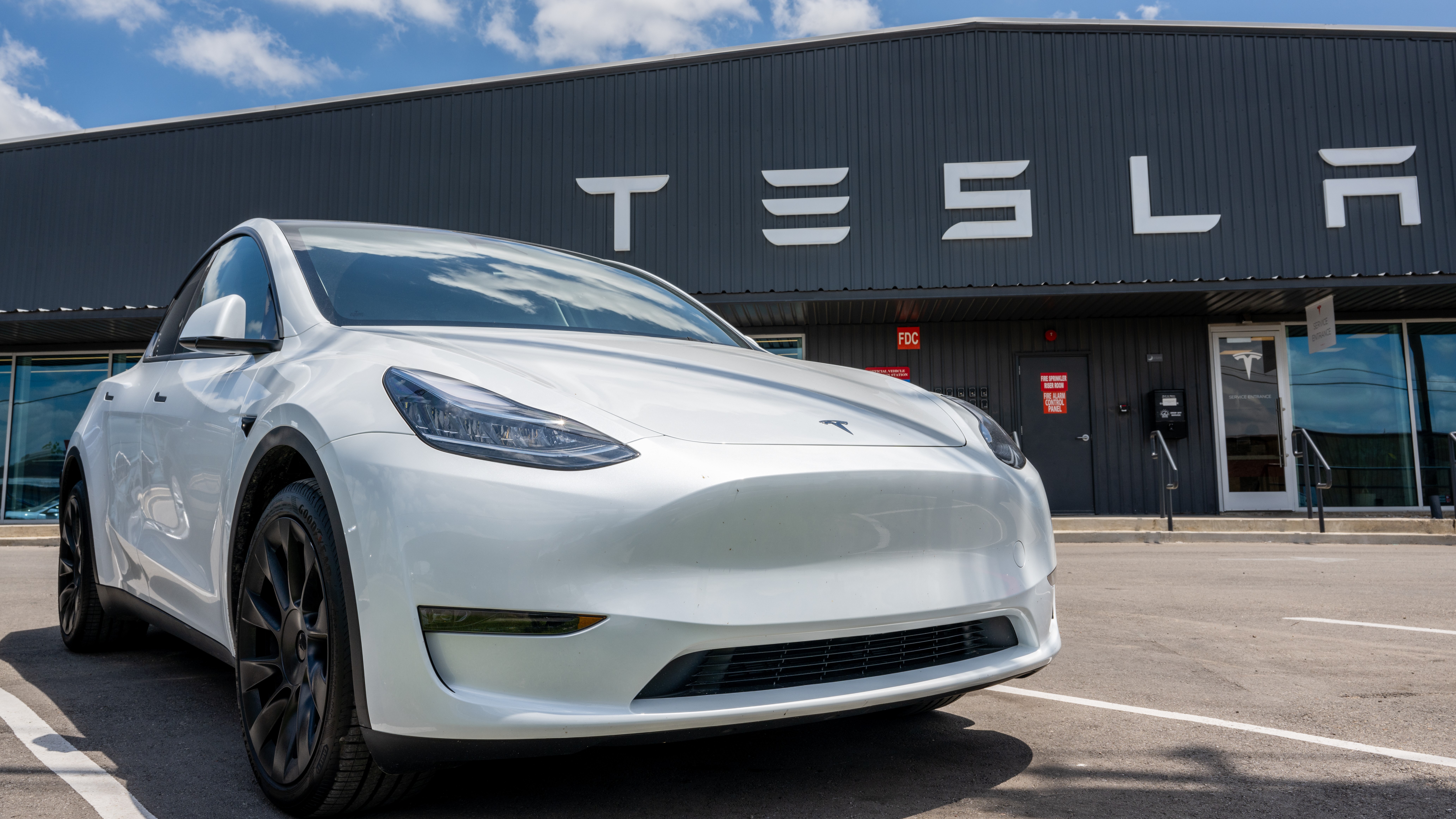 'Cruise control on steroids': Tesla's self-driving tech launches in NZ